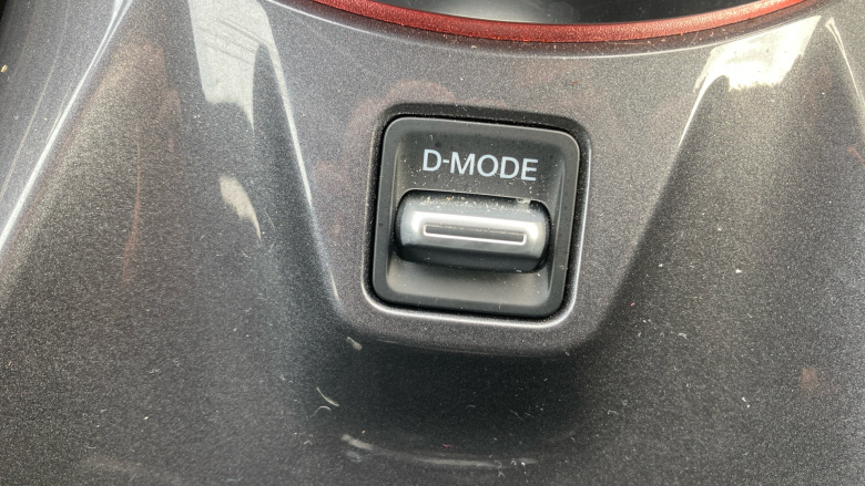 Nissan Juke 1.0 DiG-T 114 Tekna 5dr DCT Petrol Hatchback